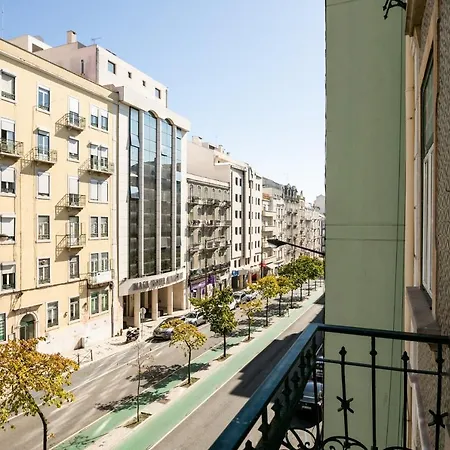 85 & By Ridan Lisbon