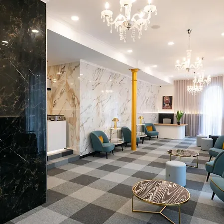 85 & By Ridan Hotel