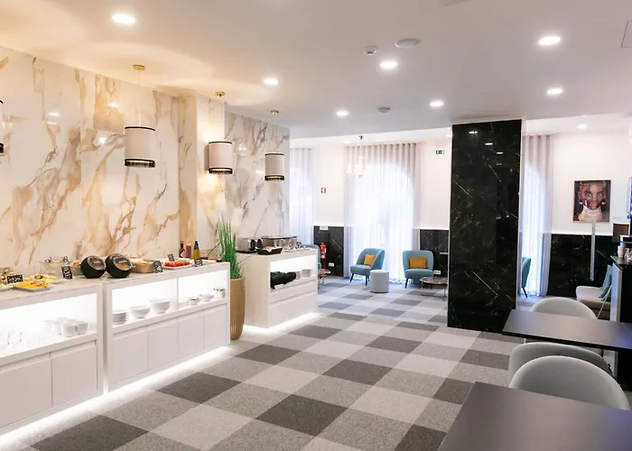 85 & By Ridan Lissabon