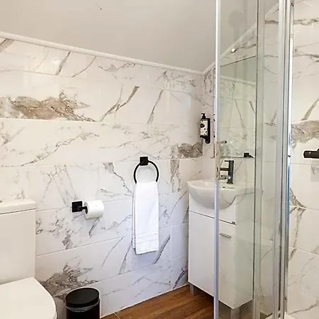 85 & By Ridan Lisboa