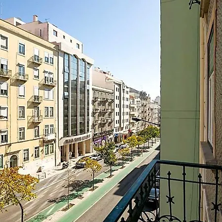 85 & By Ridan Szálloda Lisboa